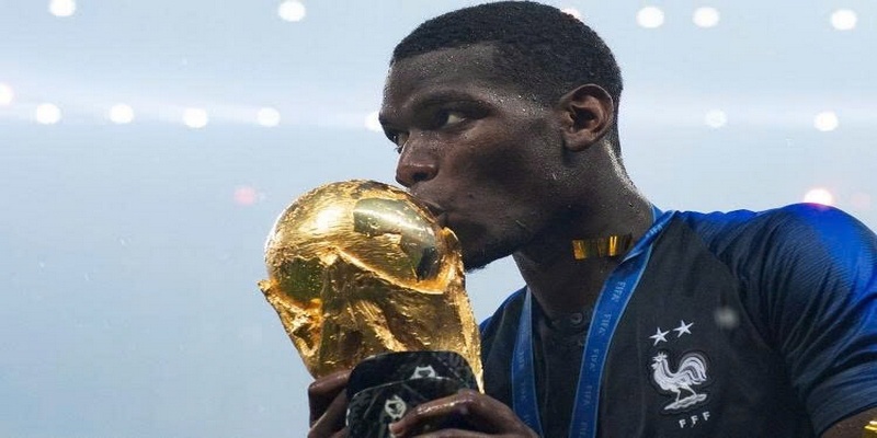 Paul Pogba là một trong những tiền vệ xuất sắc nhất làng túc cầu